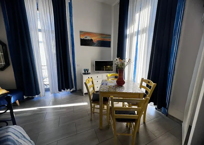 Napoli Da Vivere Suites Giudecca